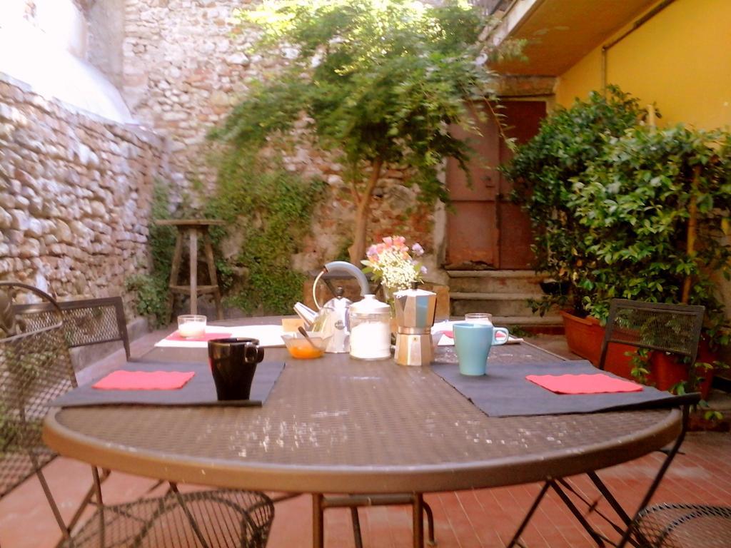 Il Cortiletto Dei Capperi Bed and Breakfast Gassino Torinese Exterior foto