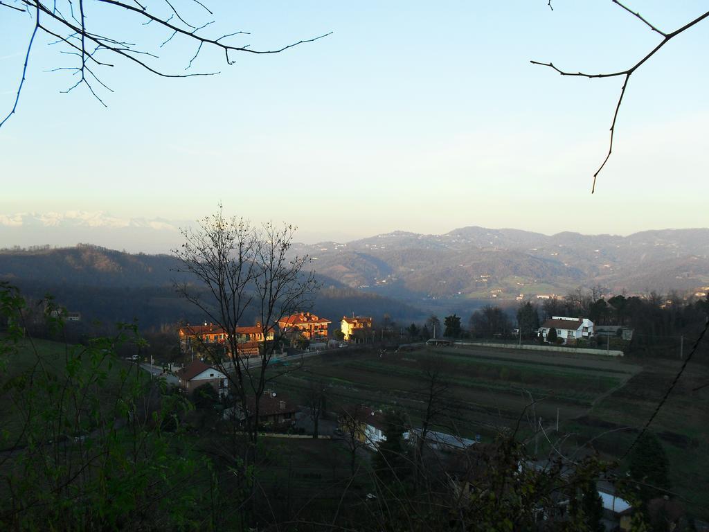 Il Cortiletto Dei Capperi Bed and Breakfast Gassino Torinese Habitación foto